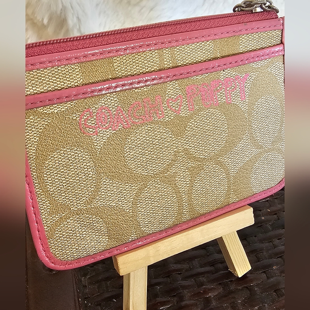 RARE Coach Poppy "Pinky Chan" Limited Edition Wristlet/Coin Purse - Picture 2 of 8